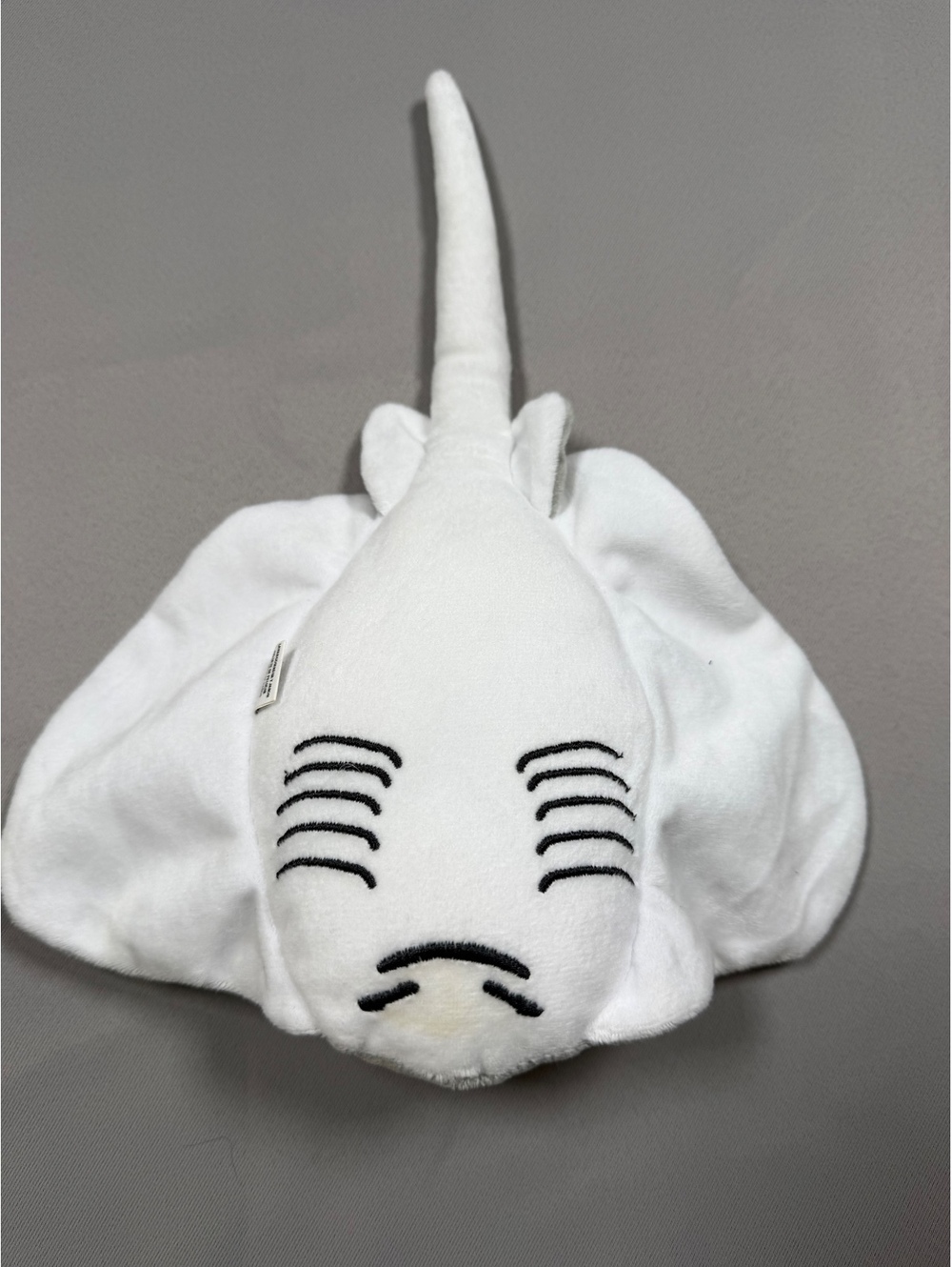 Gray stingray plush toy - Picture 6 of 7